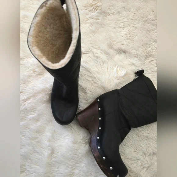 S.  O.  L.  D.    UGG Black Leather Sheepskin Lined Wood Heel Boots size 8 - Picture 2 of 14